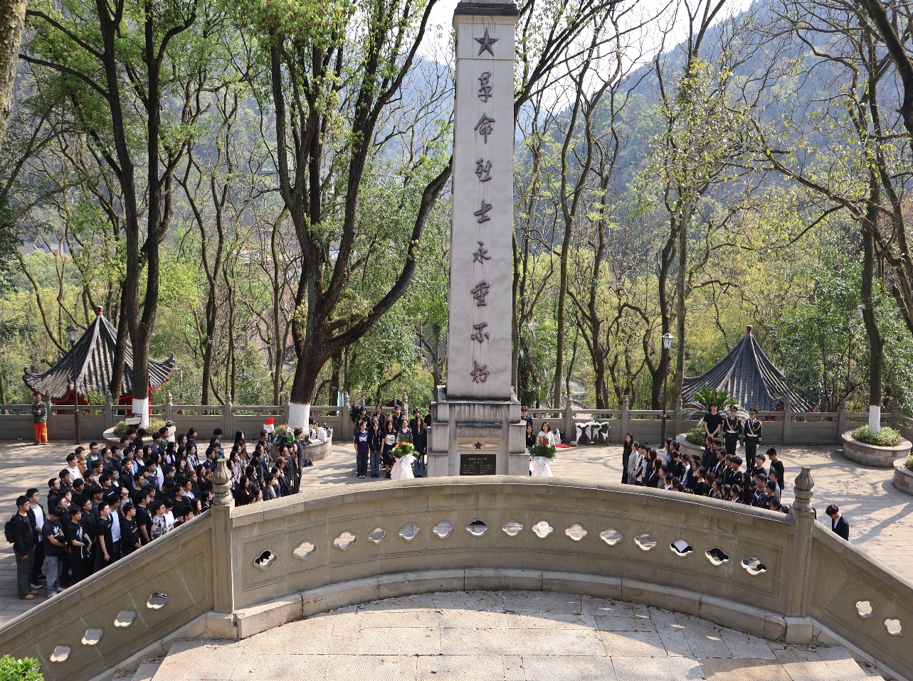 https://image.cqrb.cn/2025-04-04/1743767200975_0.22517472343218858.jpeg